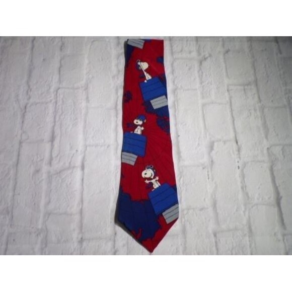 Vintage Peanuts Snoopy Red Baron Pilot Necktie Tie 100% Silk Made In USA - Picture 1 of 4
